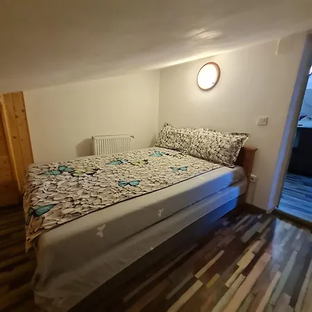 Scape Piata Romana 2 * Bucharest