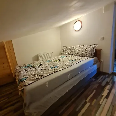 Scape Piata Romana 2 Apartment *